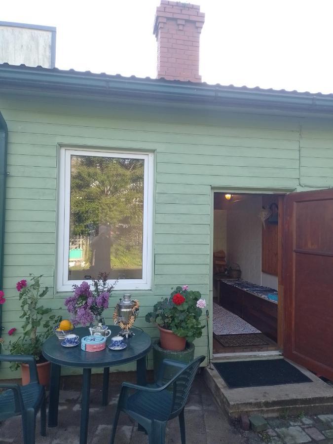 House, Garden & Sauna. Free Parking. Train Stop-200 M. Sea-1 Km. Jūrkalne Kültér fotó