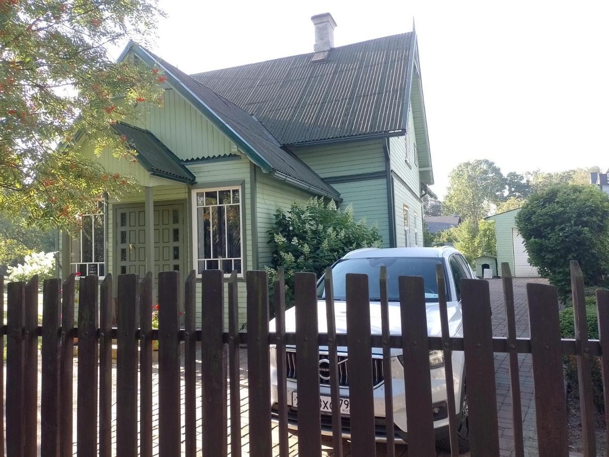 House, Garden & Sauna. Free Parking. Train Stop-200 M. Sea-1 Km. Jūrkalne Kültér fotó